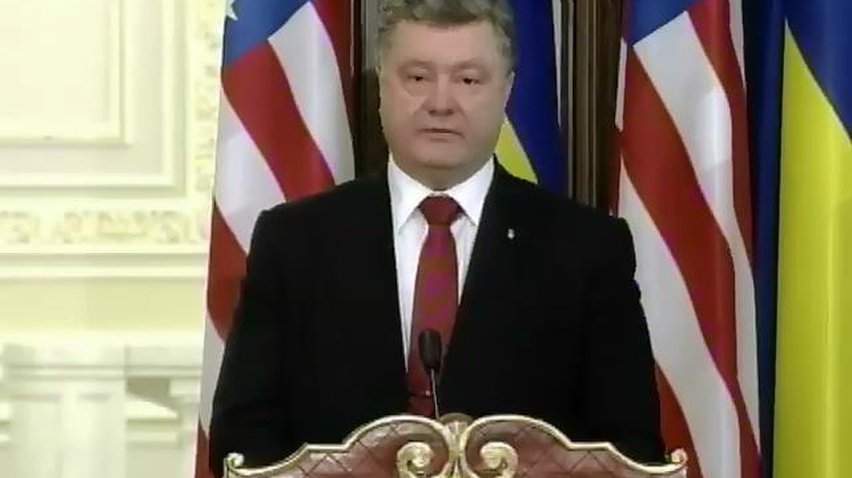 Порошенко обговорив з Держсекретарем США війну та реформи