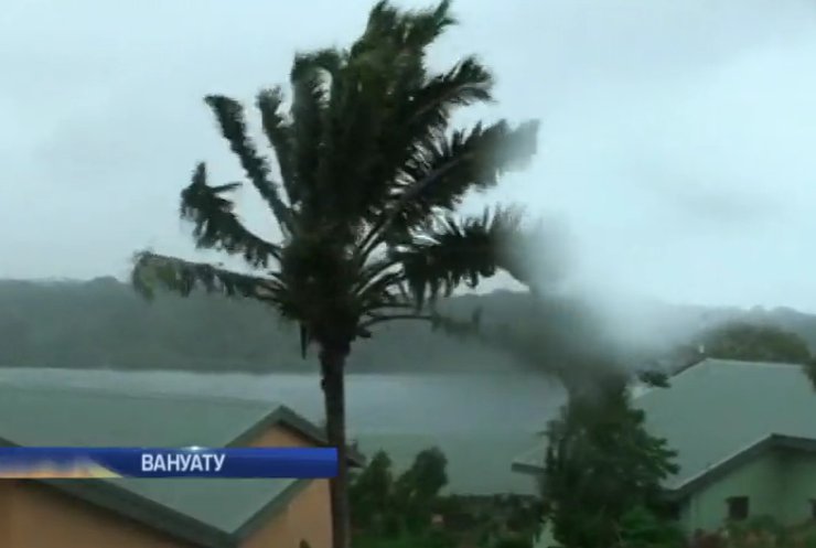 Острови Вануату готуються до удару тайфуну "Пем"