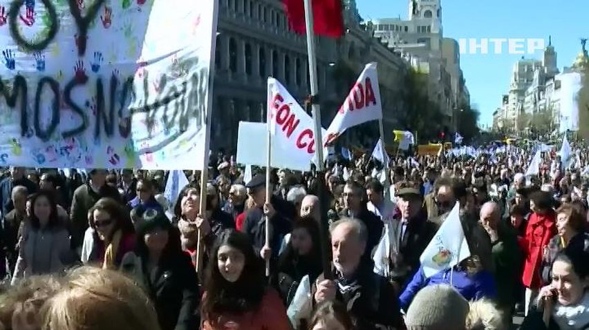 Іспанці вимагають заборонити аборти
