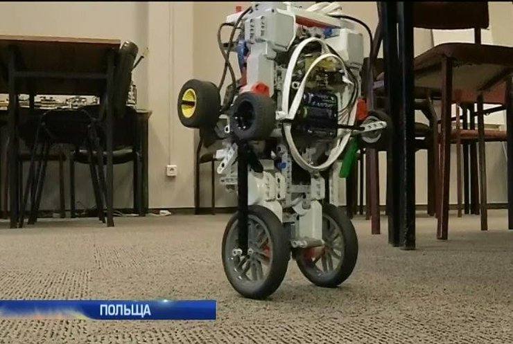 Поляки навчать людей робити для себе роботів