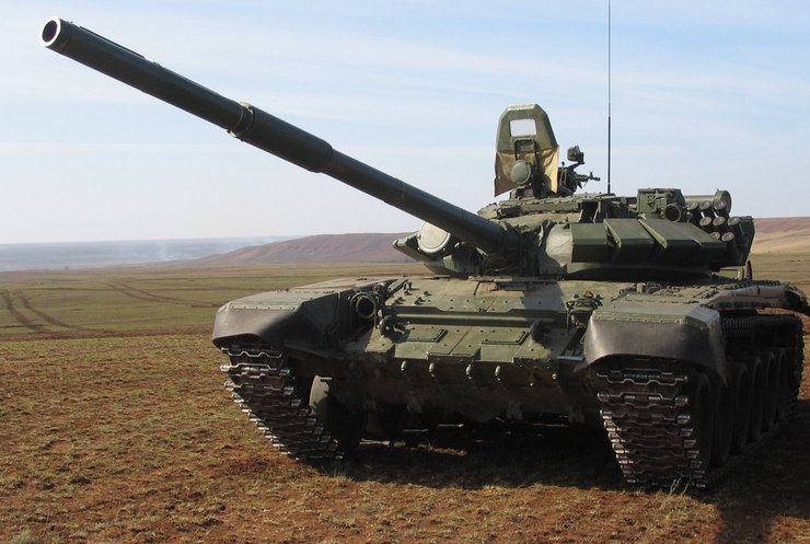 На Луганщині ОБСЄ зафіксували танки Т-72 із Росії