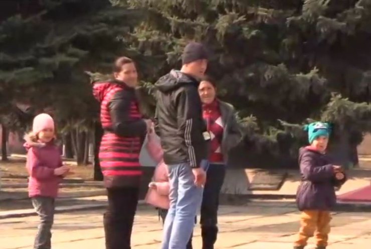 В поселках под Дебальцево ощущают себя брошенными Украиной: видео с передовой