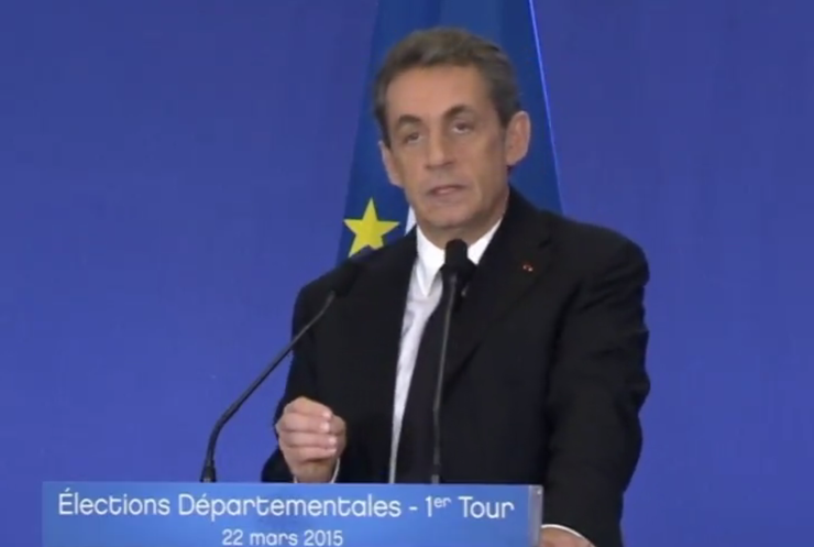 У Франції на виборах перемагають консерватори на чолі з Саркозі