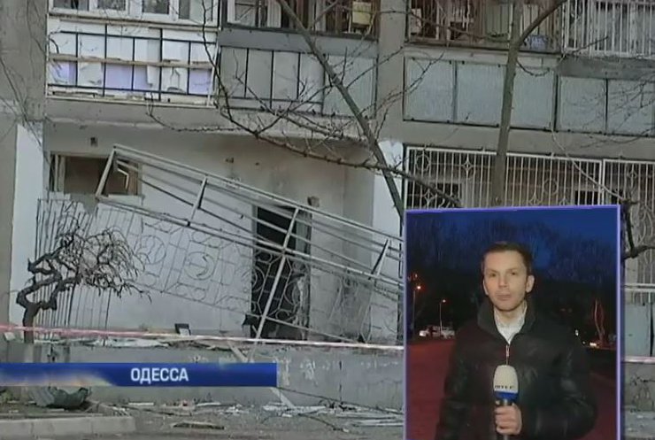 Ночной взрыв в Одессе выбил стекла 70 квартир