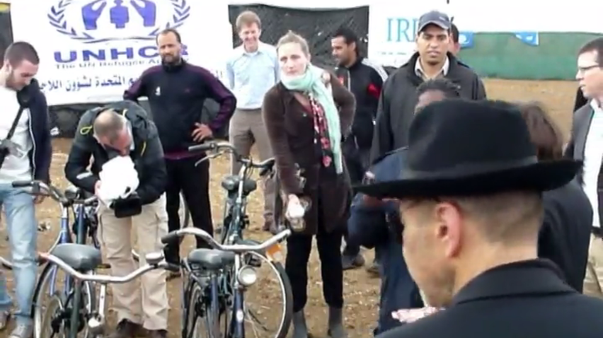 Амстердамці подарувавали 500 велосипедів біженцям з Сірії