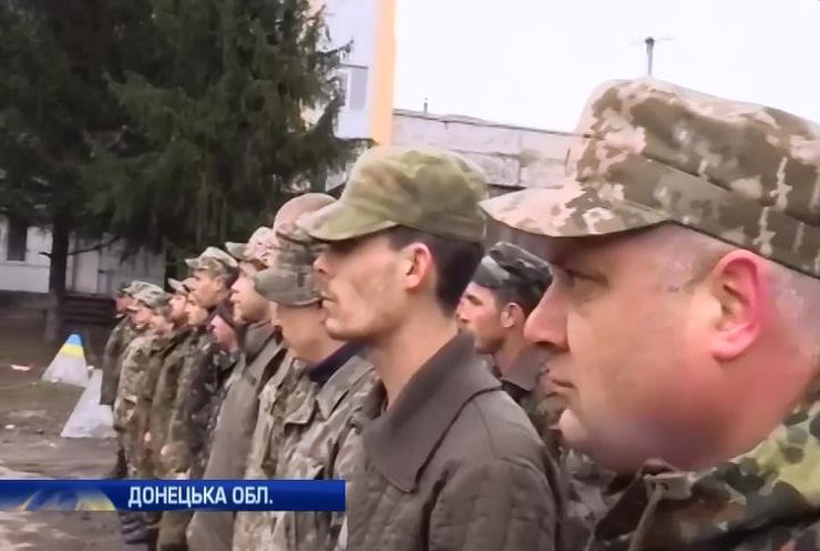 Двоє військових на Донбасі підірвалися на розтяжках