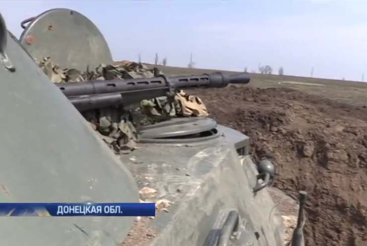 У селі Успенка терористи вчились стріляти з танків (відео)