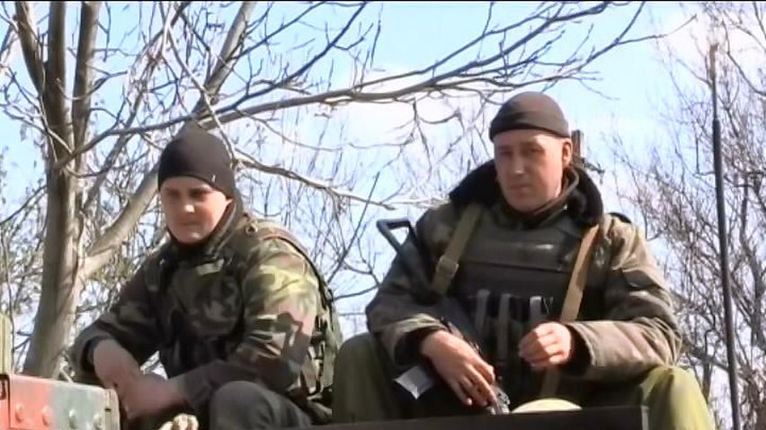 Під Донецьком терористи не припиняють обстрілів з артилерії