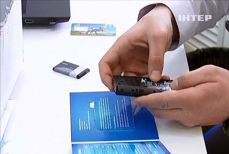 Кабмин хочет запретить продажу сим-карт без паспорта