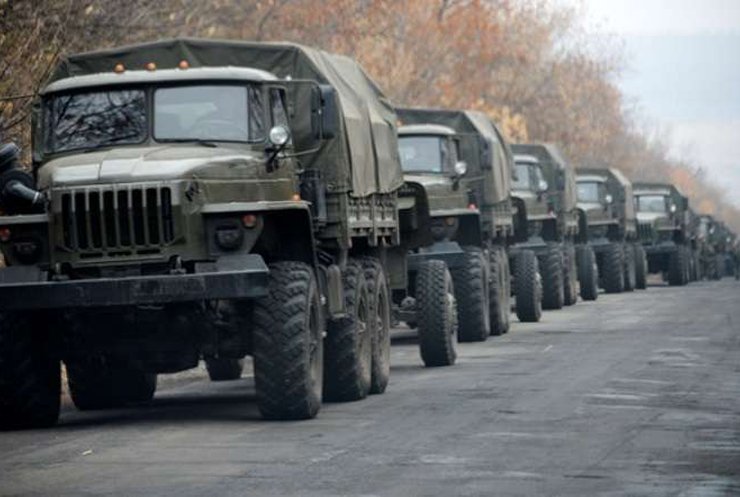 Із Росії у Дебальцево прослідувало 50 вантажівок та 20 БМП