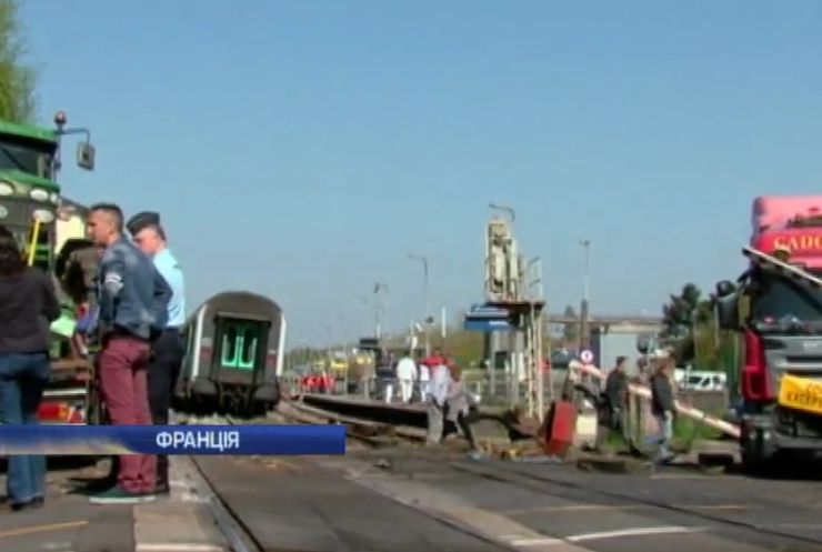 30 людей травмувалися в аварії потяга у Франції