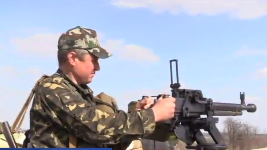 Терористи під Горлівкою обстріляли військових танками та ракетами