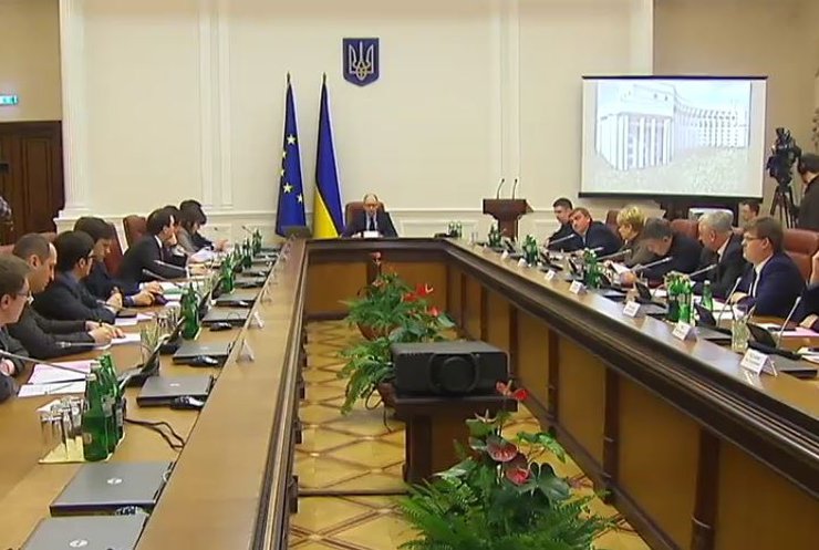 Украина вернула 5 тыс. гривен из украденных 1,5 миллиардов 