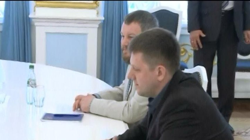 Кучма обговорив з терористами звільнення полонених