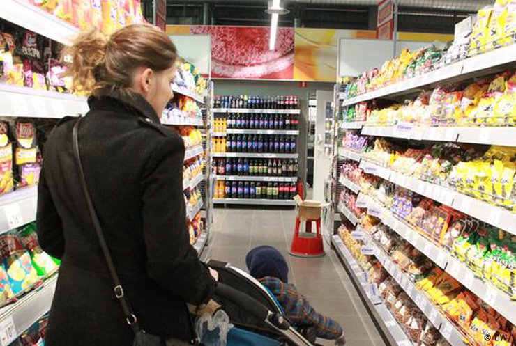 Супермаркеты наживаются на продуктовой панике