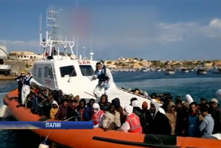 Італійці у морі врятували півтори тисячі нелегалів