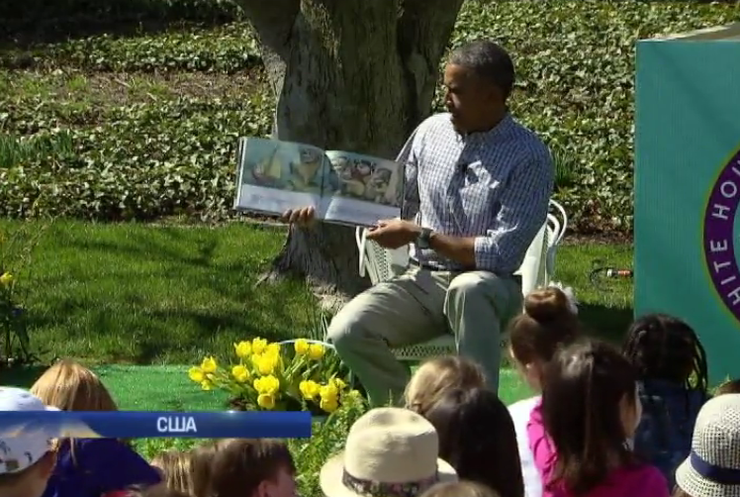 Обама читав казки дітям у Білому домі