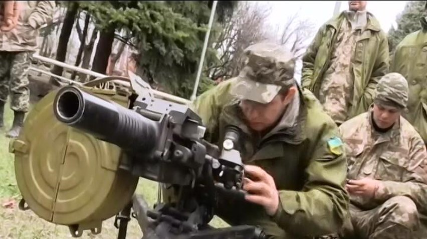 Військові біля Пісків приймають поповнення