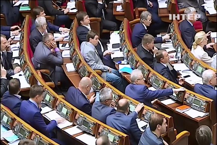 Рада обговорить законопроект Порошенка про воєнний стан