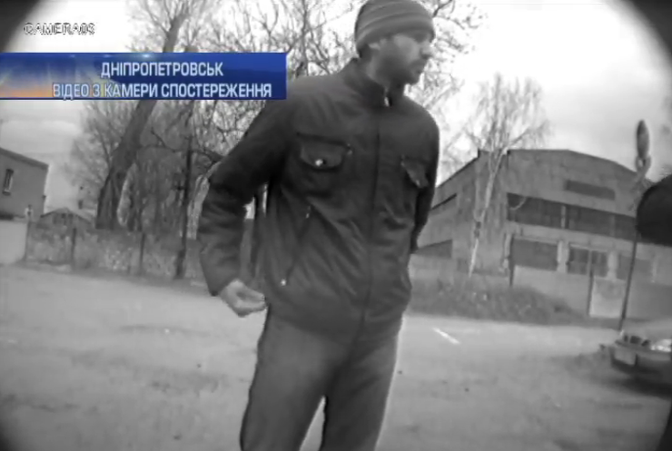 Міліція у Дніпропетровську просить допомогти знайти вбивцю