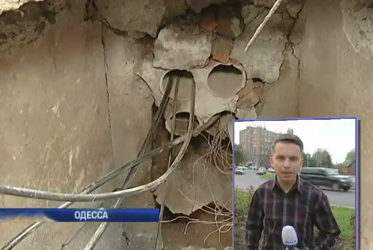 В Одессе взорвали колодец с кабелями "Укртелекома"