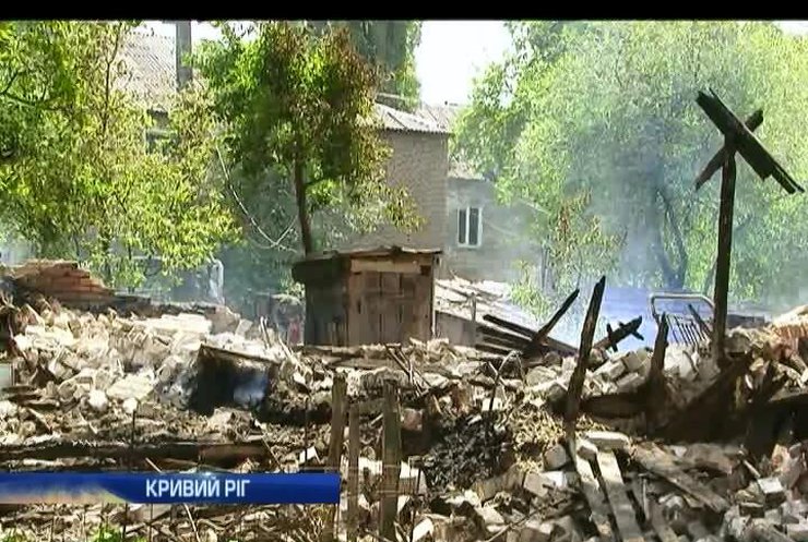 У Кривому Розі під завалами будинку шукають 5-річну дівчинку
