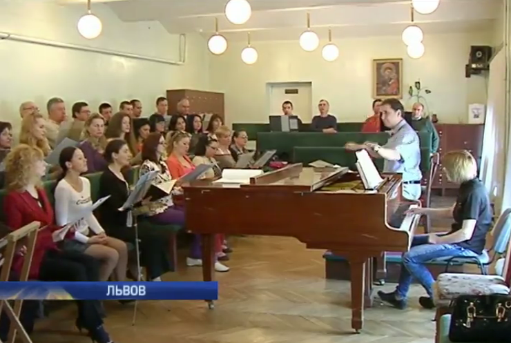 Певцов Львовской оперы массово призывают воевать