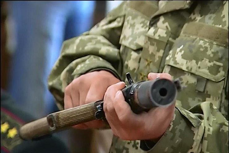 СБУ продемонструвала зброю полонених спецназівців