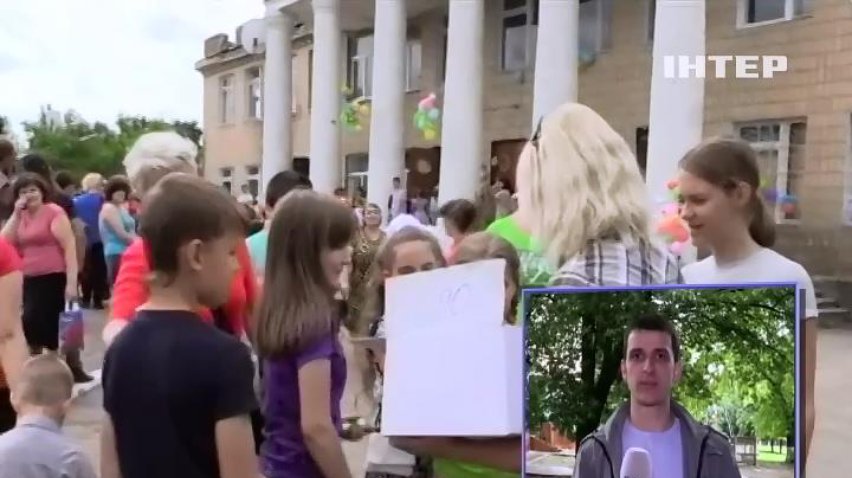 В Красногоровке под Донецком разбомбили тысячу домов (видео)