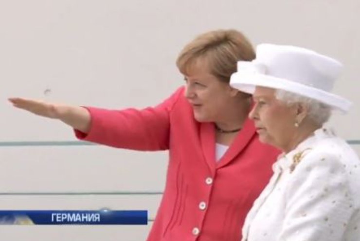 Ангела Меркель рассказала Елизавете ІІ о жизни за Берлинской стеной