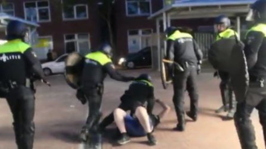 Полицейские Нидерландов удушили мужчину при задержании