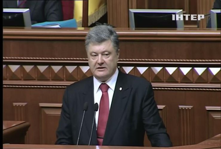 Порошенко заявив про 9 тис. військових Росії на Донбасі
