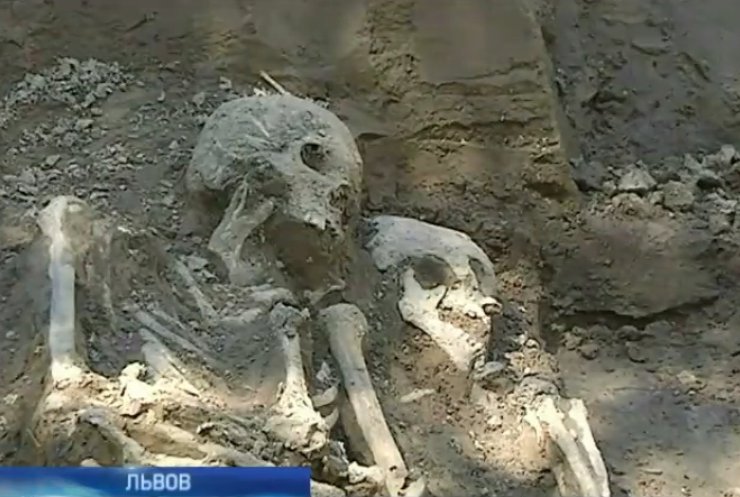Под Львовом найдены останки детей со следами пыток (видео)