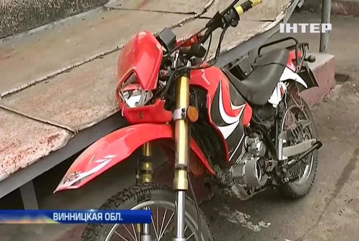 Под Винницей пьяный экс-милиционер сбил мотоциклистов