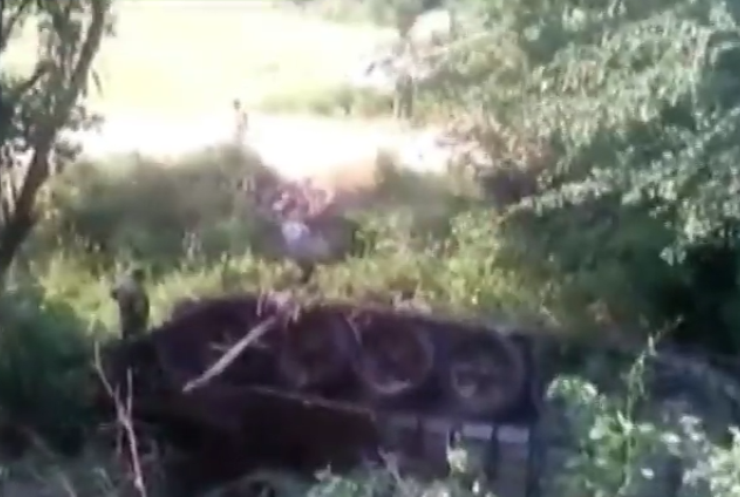 В Крыму посмеялись с военных России из-за упавшего танка (видео)