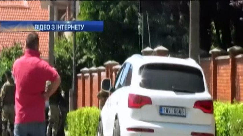 У стрілянині в Мукачевому помітили викрадене у Чехії авто