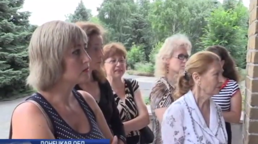 Учителя на Донетчине умоляют выплатить зарплату за 7 месяцев