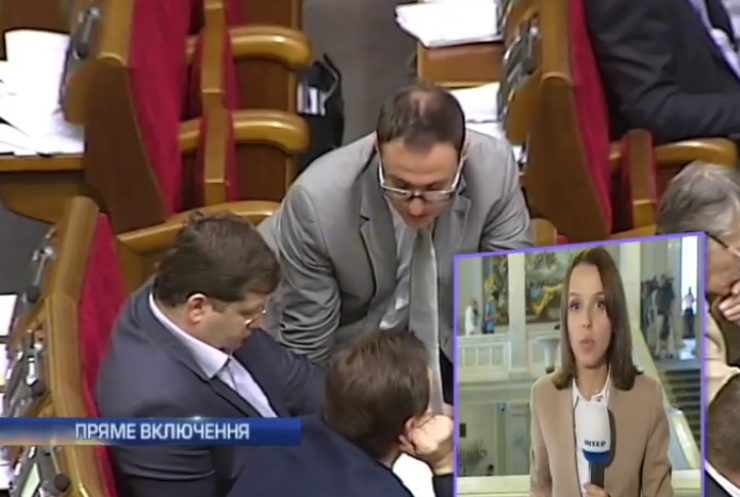 Депутати збирають підписи за відставку Віктора Шокіна