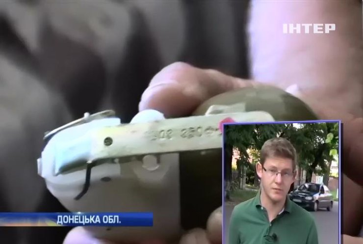 Захисники Широкиного показали трофейну зброю з Росії