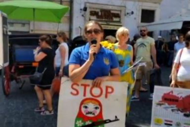 "Руссо туристо" разразились матами на митинге в Риме