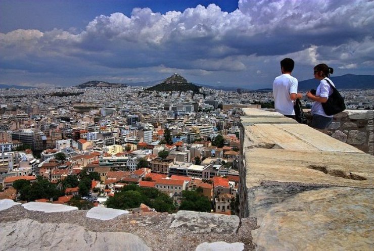 Греки шоковані підняттям ПДВ до 23%