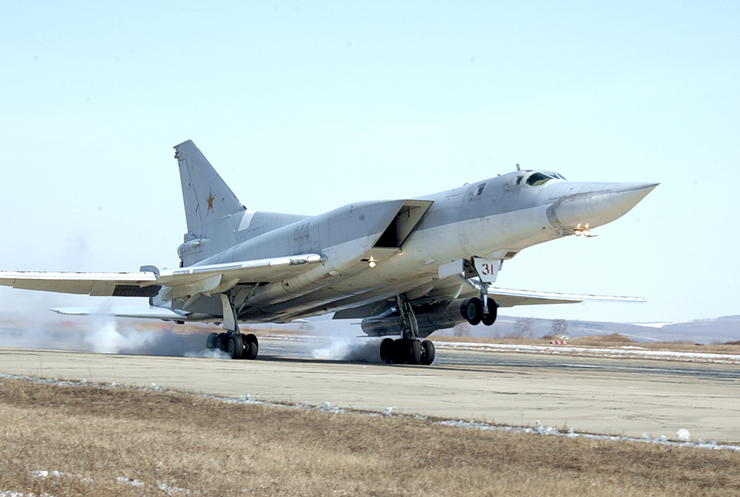 Росія у Крим відправила літаки із ядерними боєзарядами