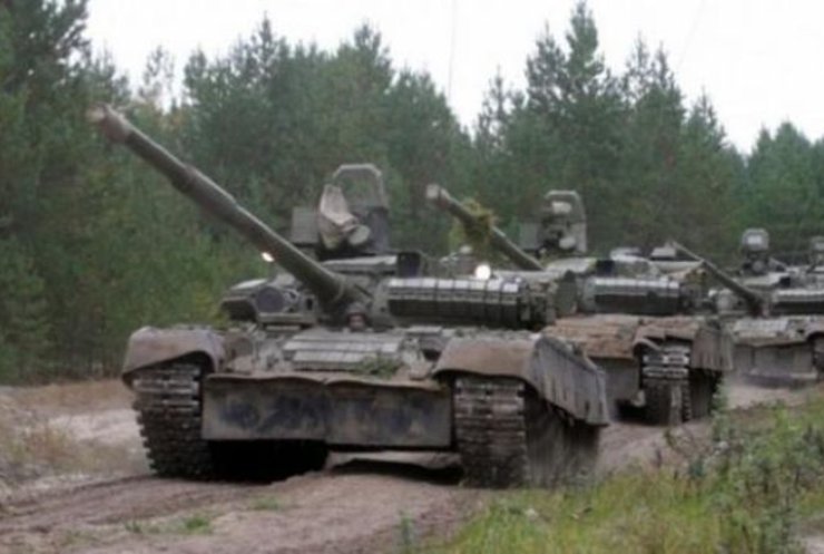 Под Донецком людей бомбят из передвижных минометов и танков