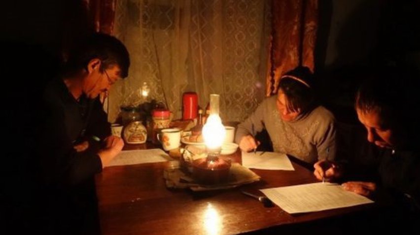 "Укрэнерго" готовится отключать свет по Украине