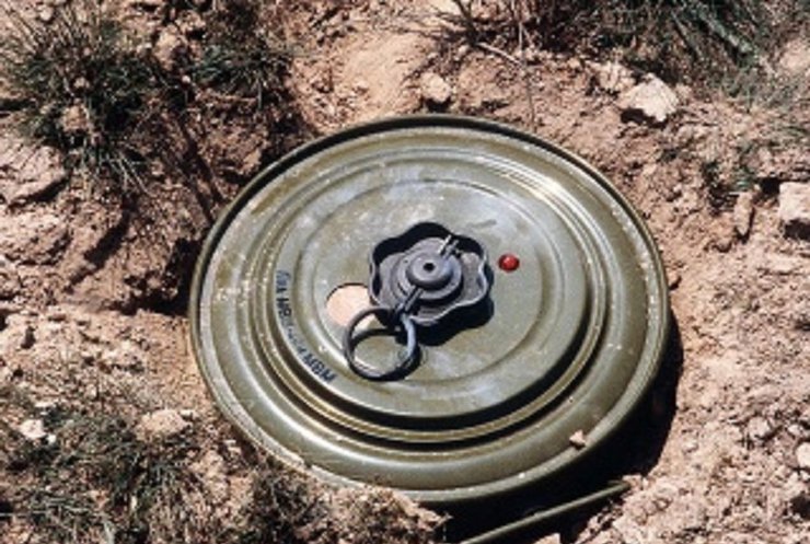 На Дніпропетровщині виявили закладені 4 протитанкові міни