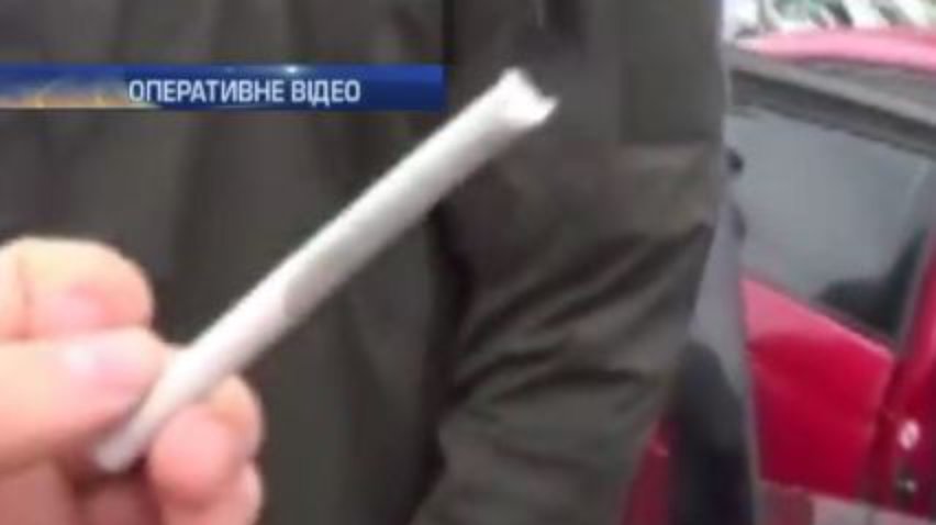 В Одесі міліціонери-хабарники бавилися наркотиками