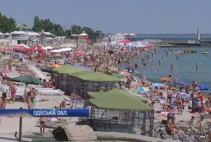 Спека в Україні перетворила море на бульйон із бактерій
