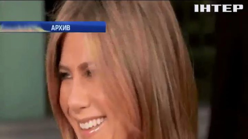 Дженнифер Энистон стала лицом авиакомпании ОАЭ 