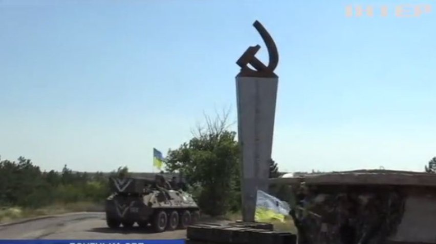 Артилерія розгромила склад та техніку бойовиків під Маріуполем