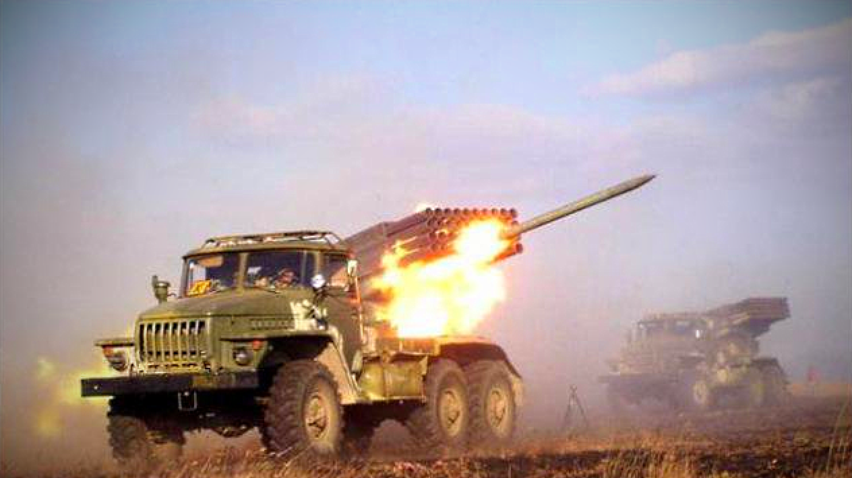Россия подвезла боевикам тонны боеприпасов для "Градов"